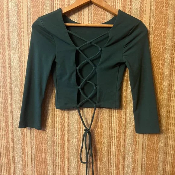 Long Sleeve Crop Top - Picture 2 of 2